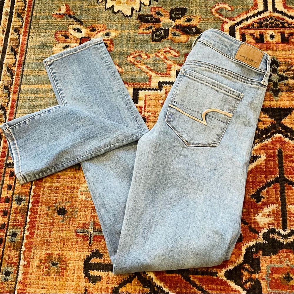 NWT American Eagle Skinny Jeans - Size 4
